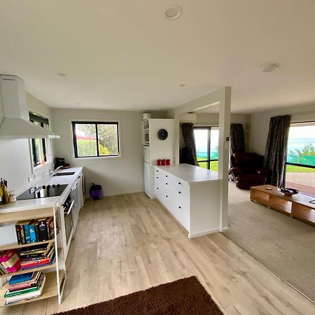 Ocean & Mountain Views - Kaikoura Villa Exterior photo