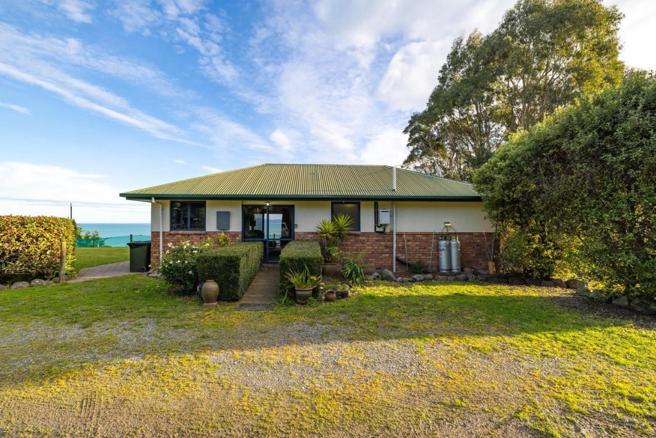 Ocean & Mountain Views - Kaikoura Villa Exterior photo
